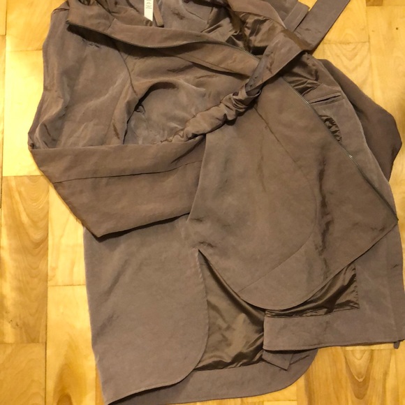 Lululemon new moves jacket - Picture 12 of 14